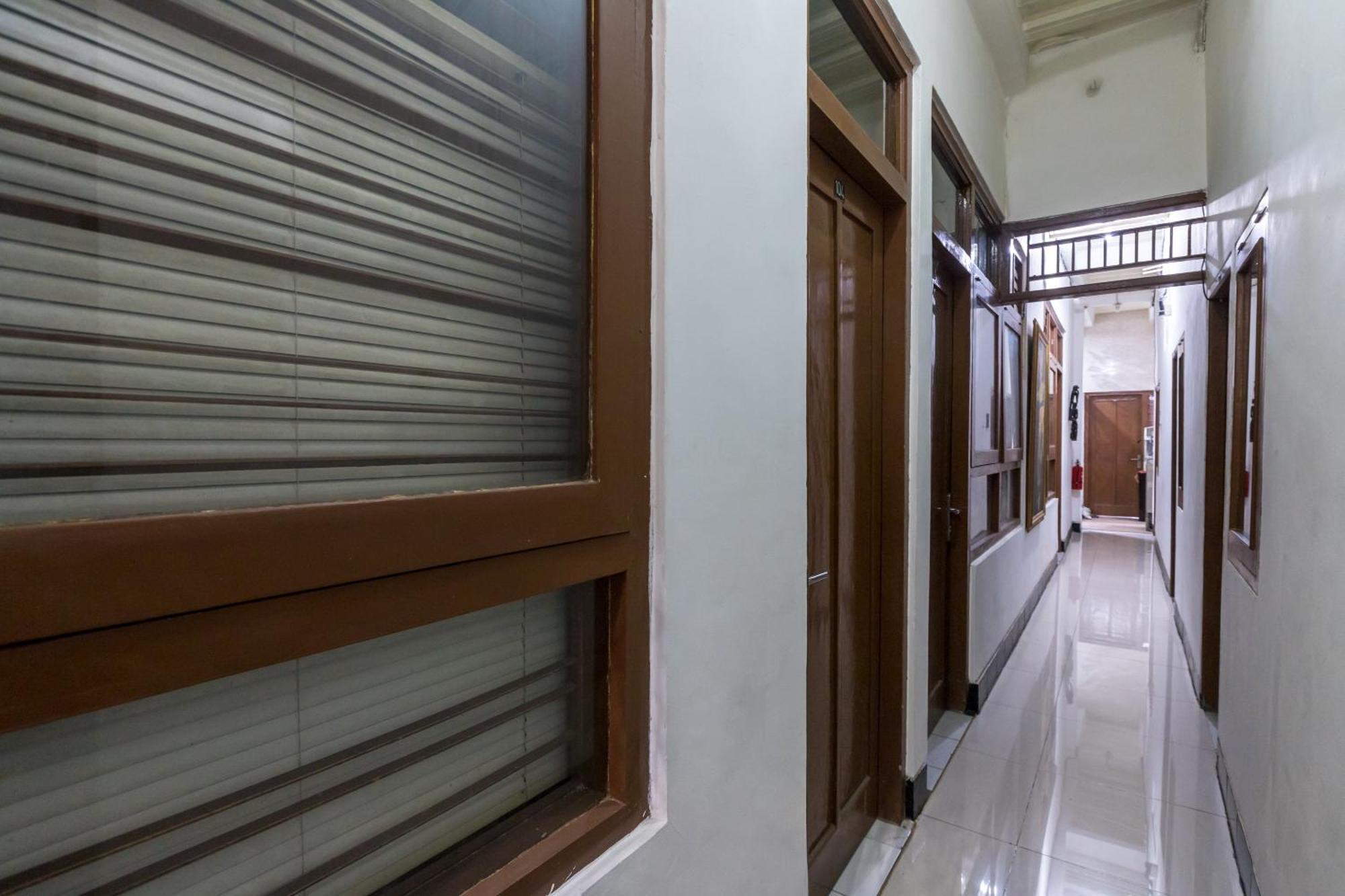 OYO 1082 Residence Arie 1 Jakarta Extérieur photo