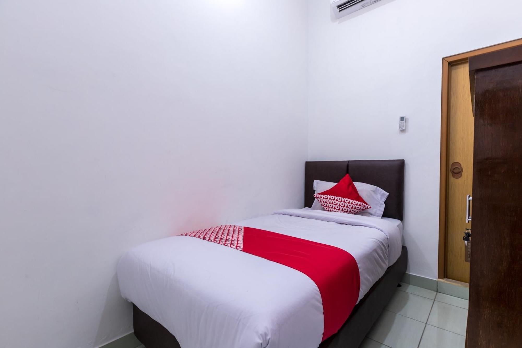 OYO 1082 Residence Arie 1 Jakarta Extérieur photo